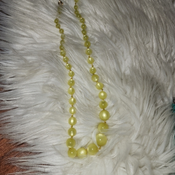 Moonlight lucite ynecklace necklavlce - Picture 9 of 13